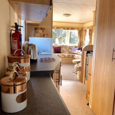 Caravan 50. Nairn lochloy holiday park Exterior foto