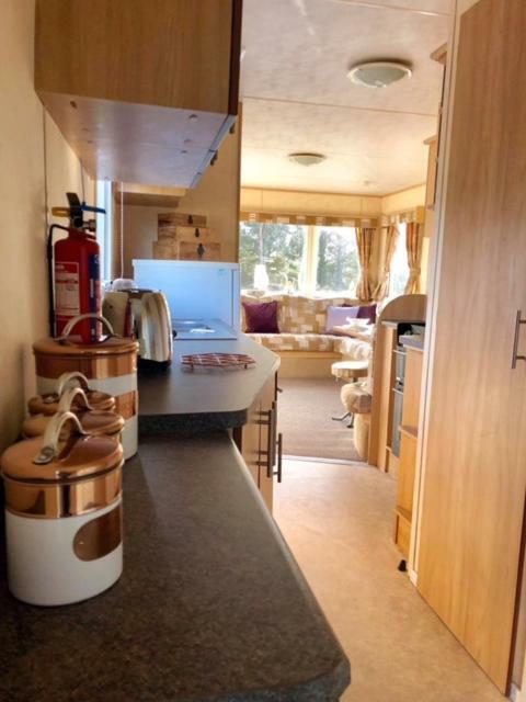 Caravan 50. Nairn lochloy holiday park Exterior foto