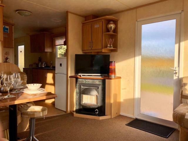 Caravan 50. Nairn lochloy holiday park Exterior foto